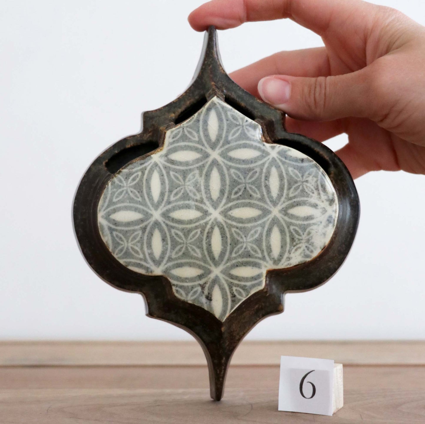 Quatrefoil Wall Vase with Transfers: 6